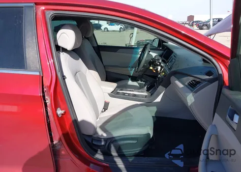 2015 Hyundai Sonata Se из США, поврежденный, VIN 5NPE24AF5FH203374